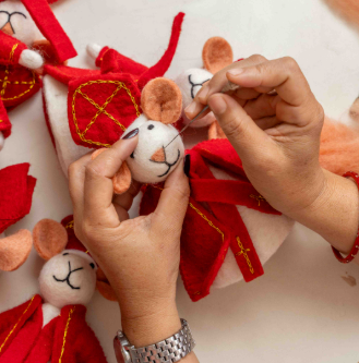 De Sint- en Pieten Muizen van Sjaal met Verhaal veroveren Nederland!