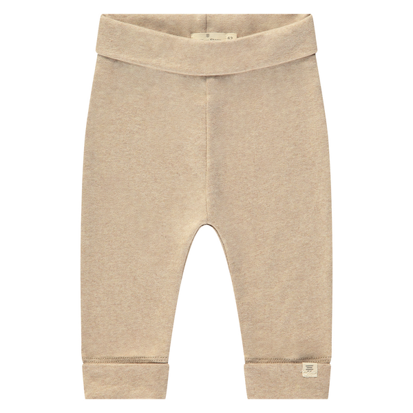 Een beige baby broekje