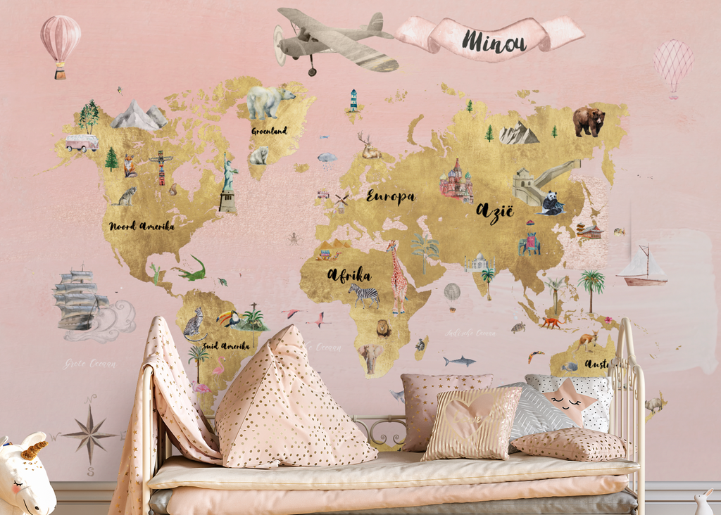 Fleur des Fleurs Behang - Kids World soft pink & gold in vlies en vinyl.