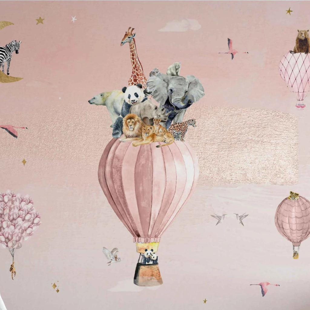 Fleur des Fleurs - Behang - Dreamy Sky Pink Beige Gold (Background) in vlies en vinyl.