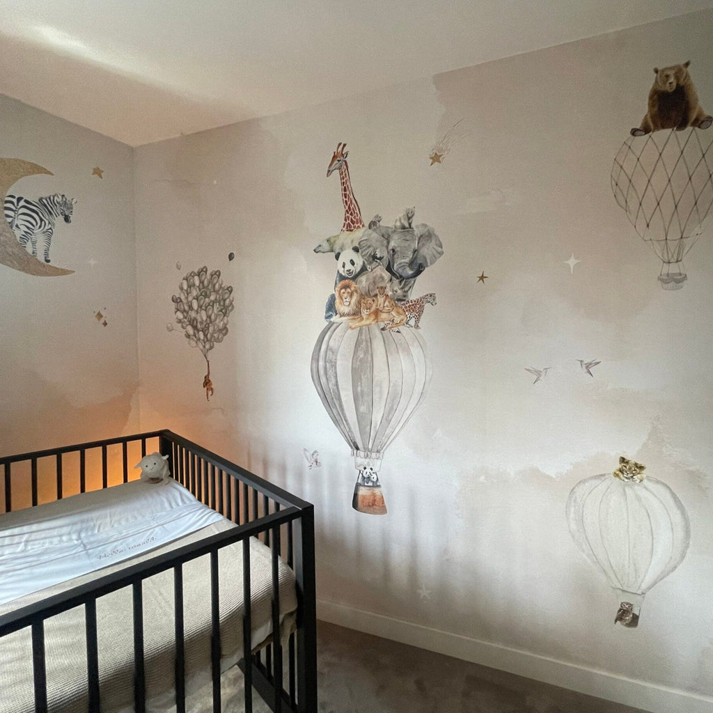 Fleur des Fleurs Behang Dreamy Sky Beige Gold in vlies en vinyl.