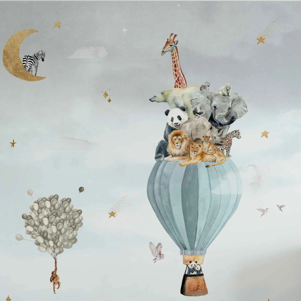 Fleur des Fleurs Behang Dreamy Sky Blue (Background) in vlies en vinyl.