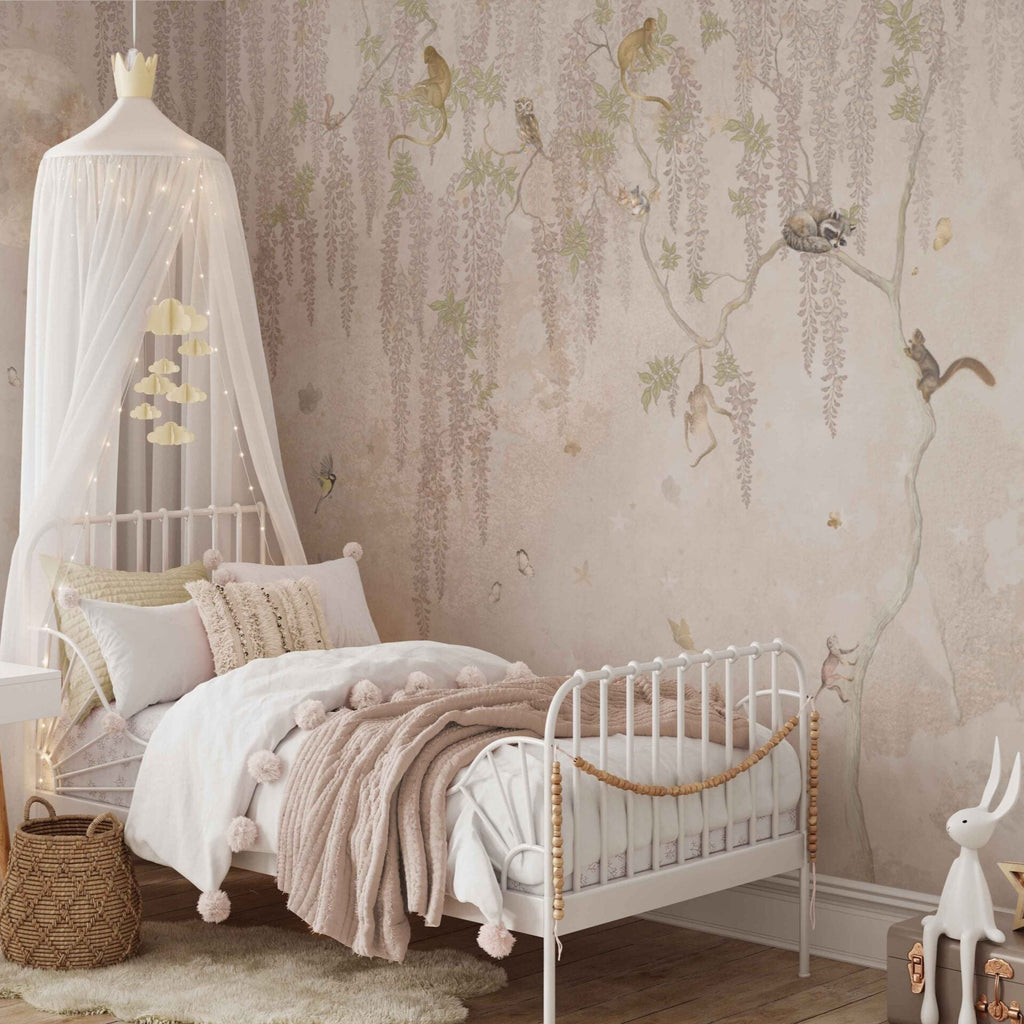 Fleur des Fleurs Behang Forest Kiss Rose in vlies en vinyl.