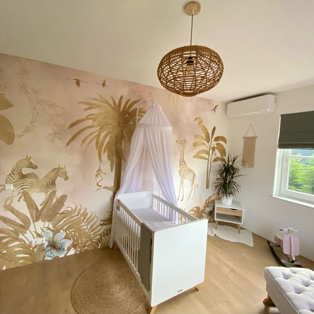 Fleur des Fleurs Behang Safari Chique pink & gold in vlies en vinyl.
