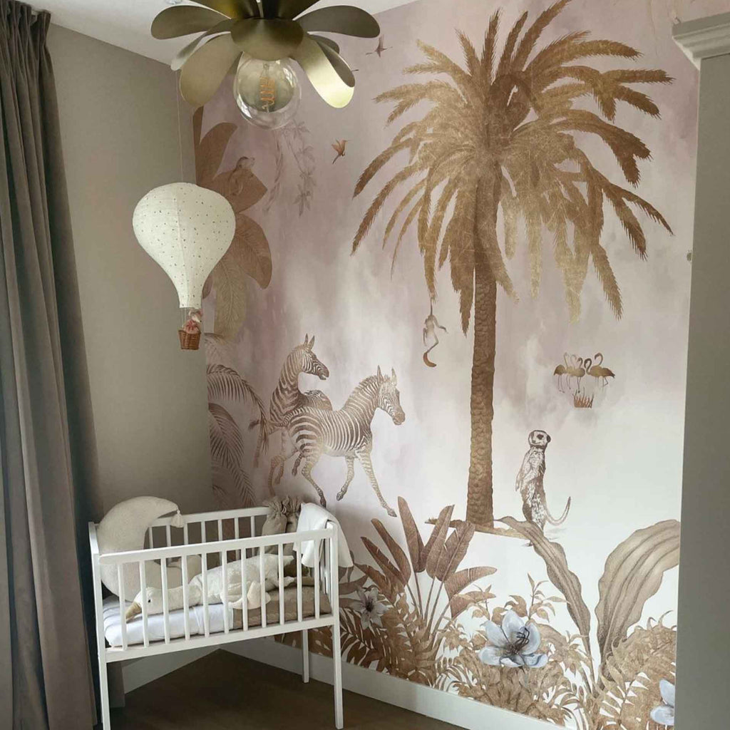Fleur des Fleurs Behang Safari Chique pink & gold in vlies en vinyl.