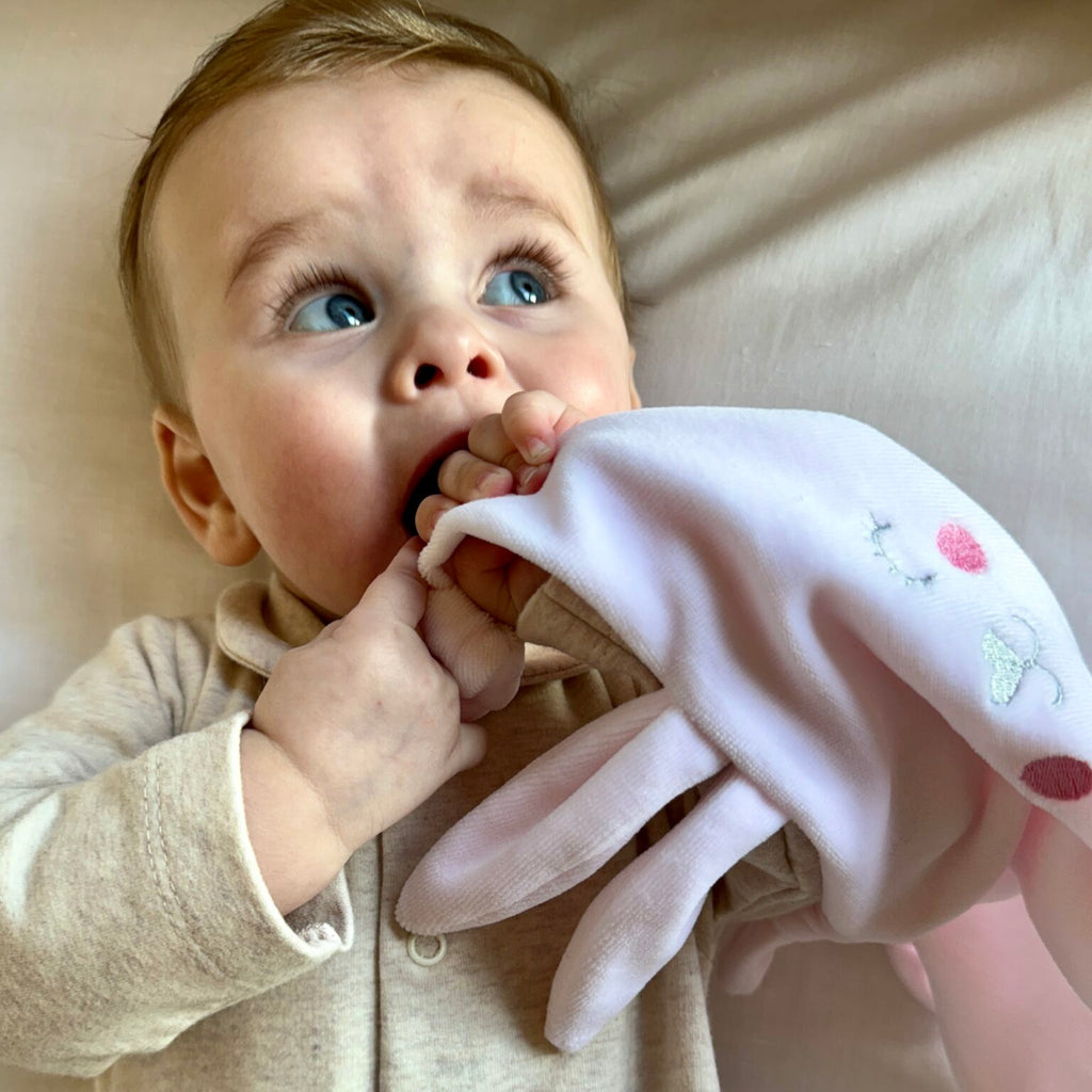 Living Nature Knuffeldoekje Velours Roze