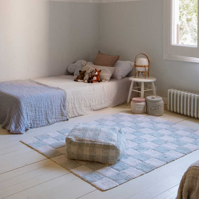 Lorena Canals Machine wasbaar vloerkleed rechthoekig. Blauw wit geblokt. 