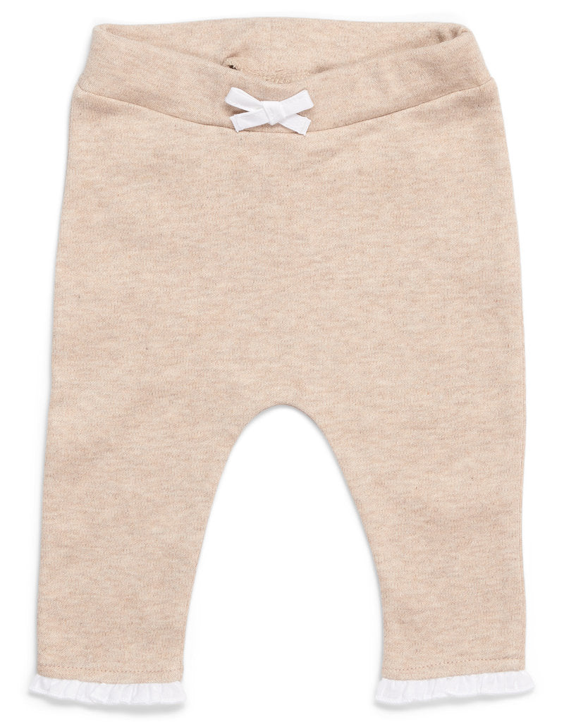 Een beige broekje