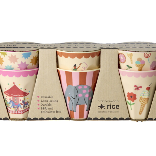 6 kleine roze melamine bekers in roze circus print.