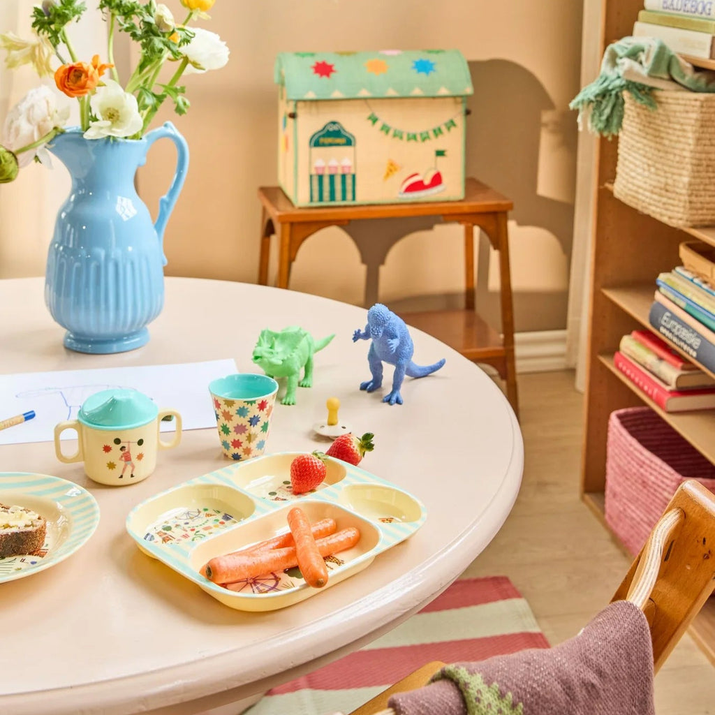 Rice Beker set van  kinderbekers, 160 ml, 6 verschillende bekers in de thema circus, blauw.