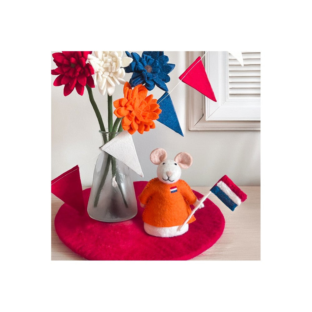 Sjaal met verhaal - Muis - Handpop - Oranje met Nederlandse vlag - Gemaakt van wolvilt.