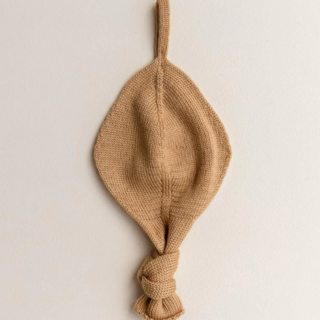 speendoekje 100% merinowol kleur ochre