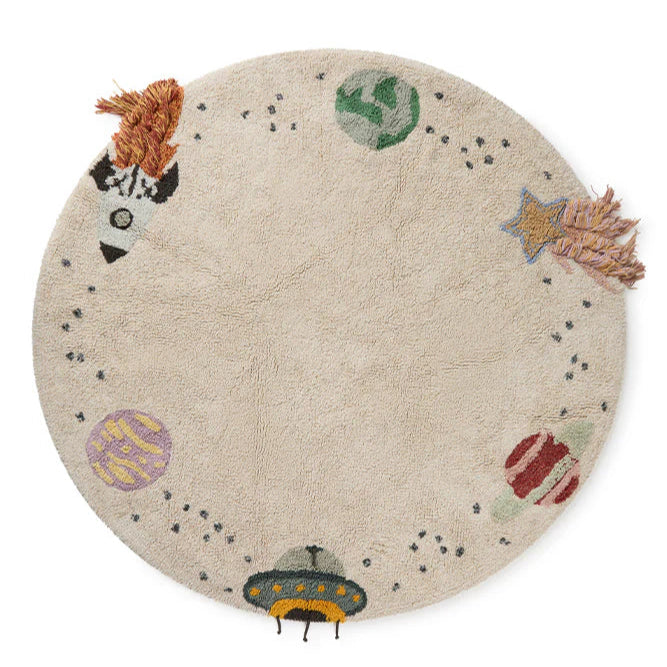 Een rond vloerkleed met astronauten 