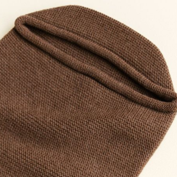 Hvid cocoon in de kleur mocha gemaakt van 100% merinowol.