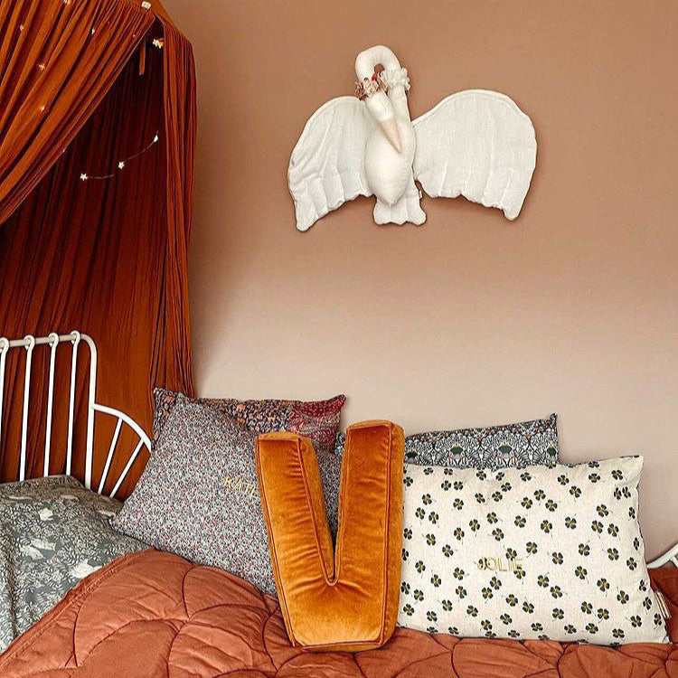 Letterkussen, decoratie, velvet in verschillende kleuren.